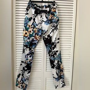 Jaanuu Skinny Leg Scrub Pants Size Small NWOT